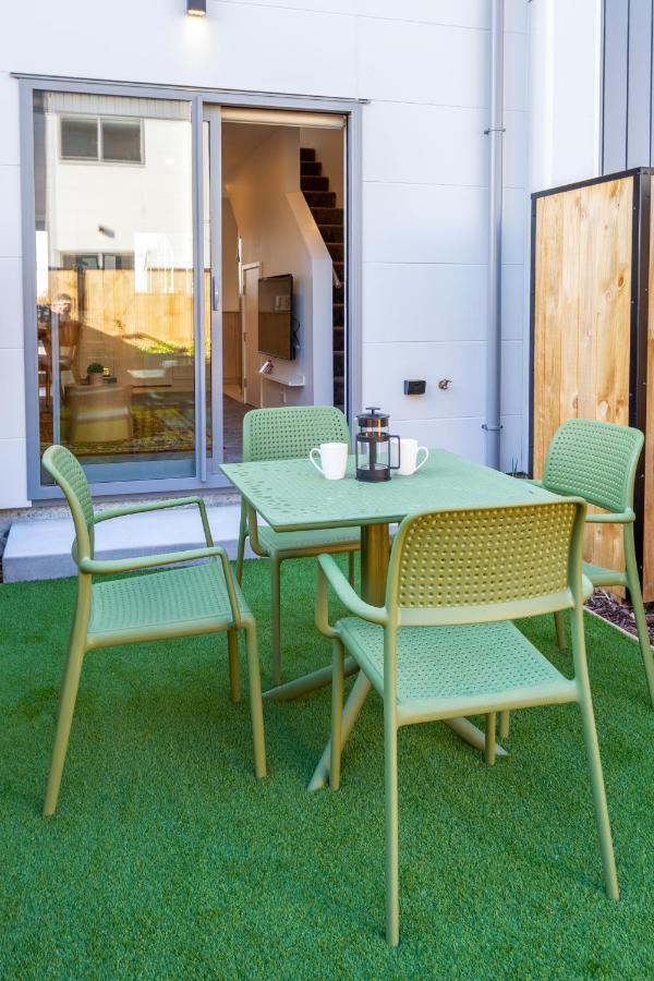 Harmony Hideout 2 Bed 2 Bath Apartment Christchurch Exterior photo